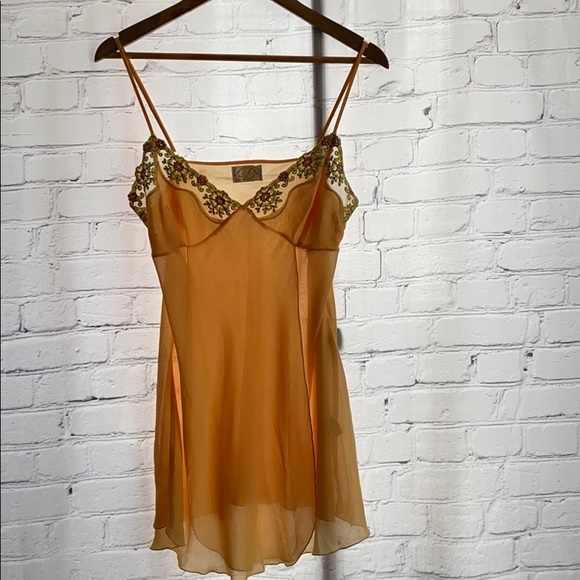 Vintage yellow slip dress by Duloren - Picture 3 of 11